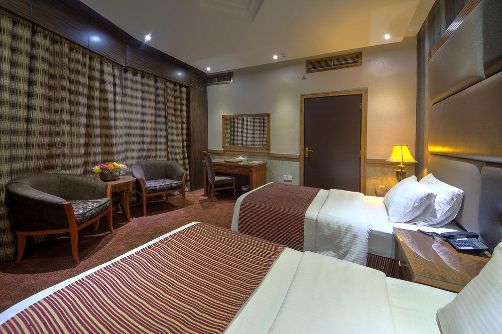 Delmon Palace Hotel Dubai Bagian luar foto