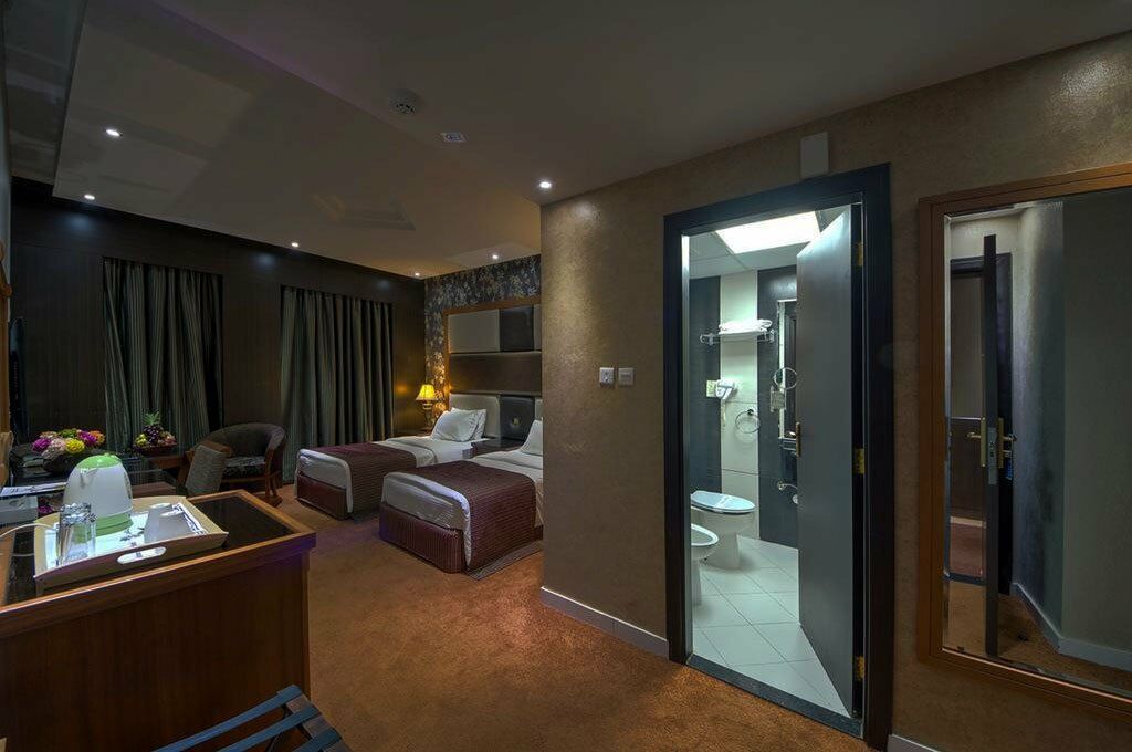 Delmon Palace Hotel Dubai Ruang foto