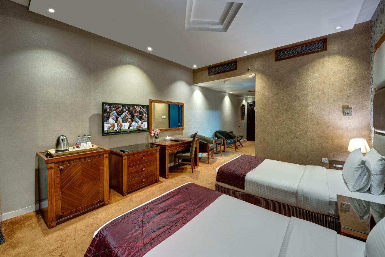 Delmon Palace Hotel Dubai Bagian luar foto